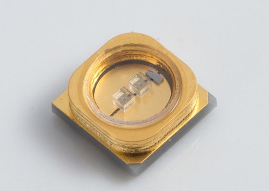 1719276197492381.jpg 雙光源復合型消毒燈珠.jpg